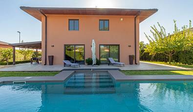 Exclusive and valuable villa, expertly restored, on the slopes of the Etna volcano