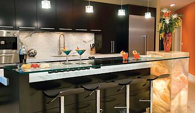 Entertain in Style: Luxurious Home Bar Designs