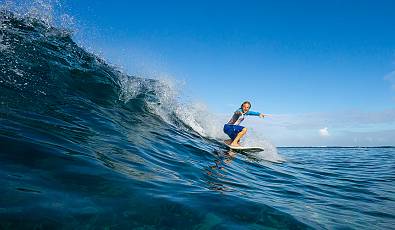 Close-Up: Surfing Maui