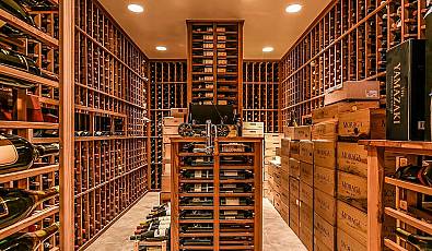 For the Ultimate Connoisseur: Luxurious Wine Rooms