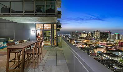 Downtown San Diego 28th Floor home in The Mark a luxury 33 story high rise building