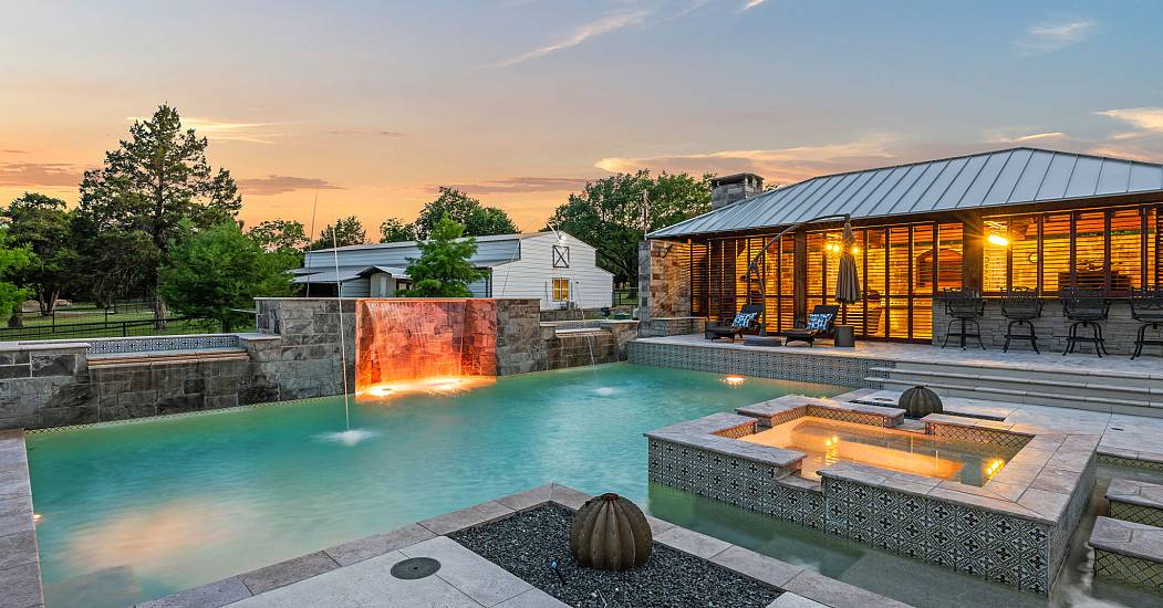 39-web-or-mls-560-e-jernigan-rd.jpg