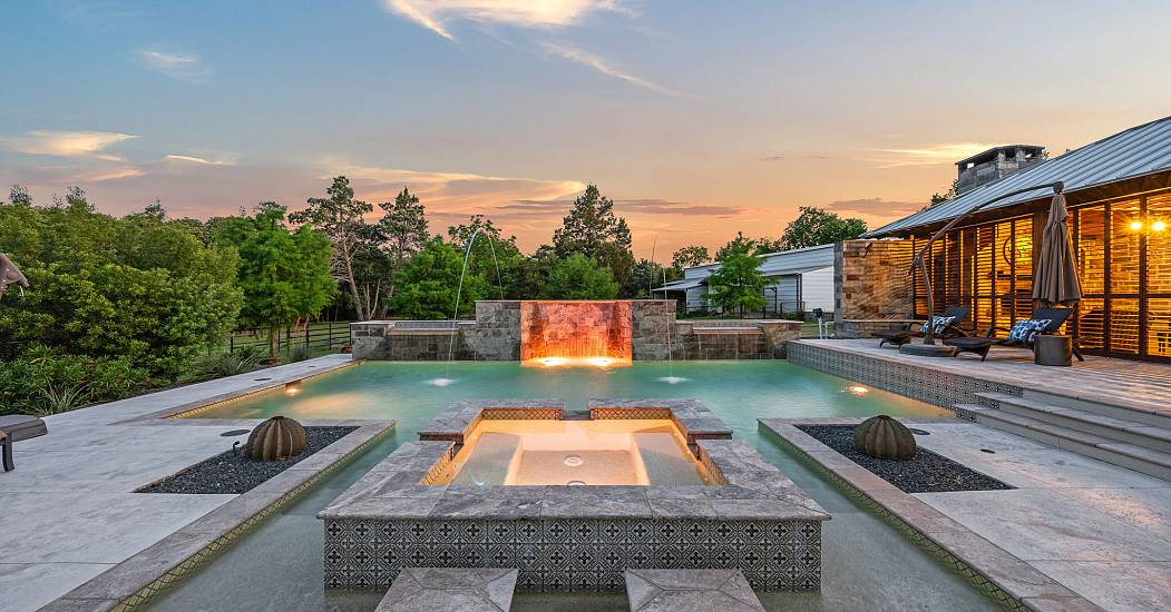 42-web-or-mls-560-e-jernigan-rd.jpg