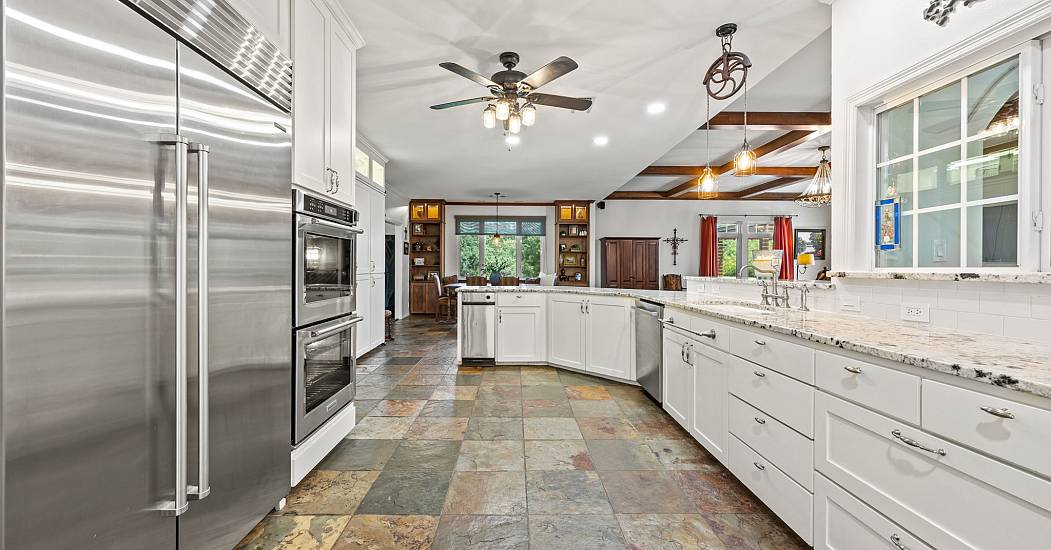 11-web-or-mls-560-e-jernigan-rd.jpg