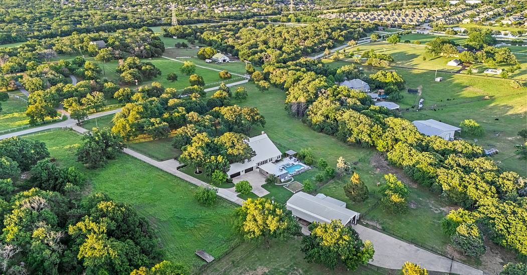 55-web-or-mls-560-e-jernigan-rd.jpg