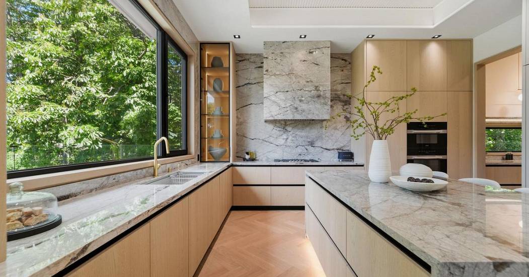 4532358.jpg