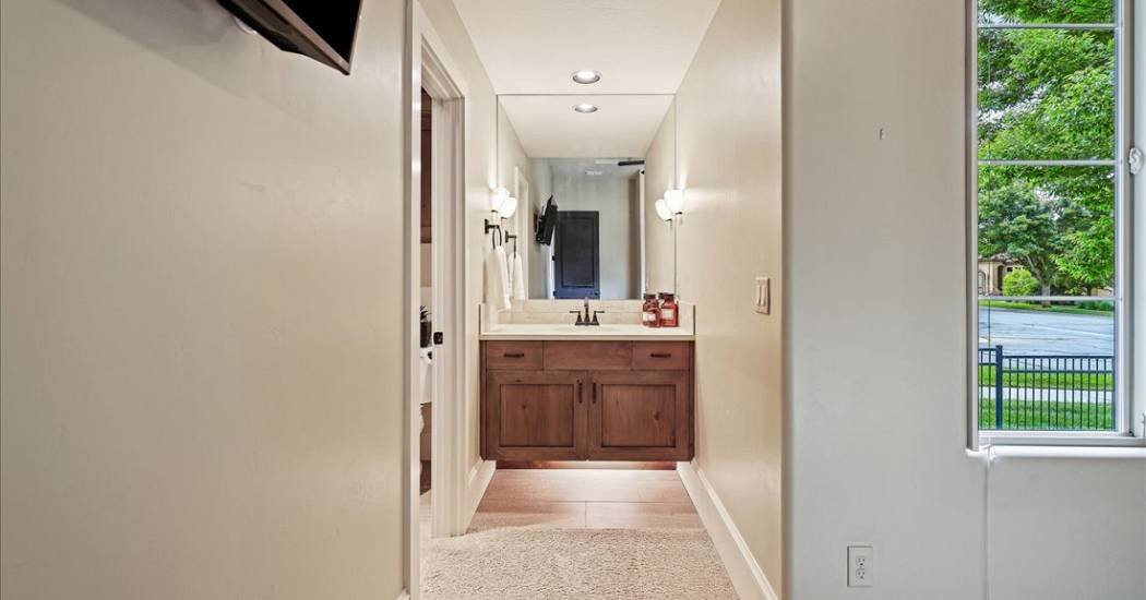 20-1480 N Colline Bello Way-Final-20.jpg