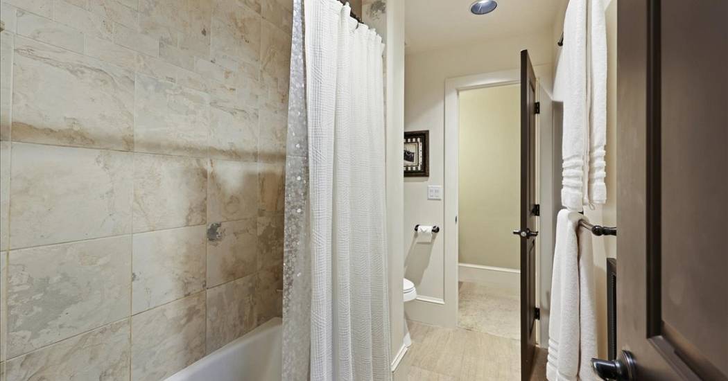 21-1480 N Colline Bello Way-Final-21.jpg