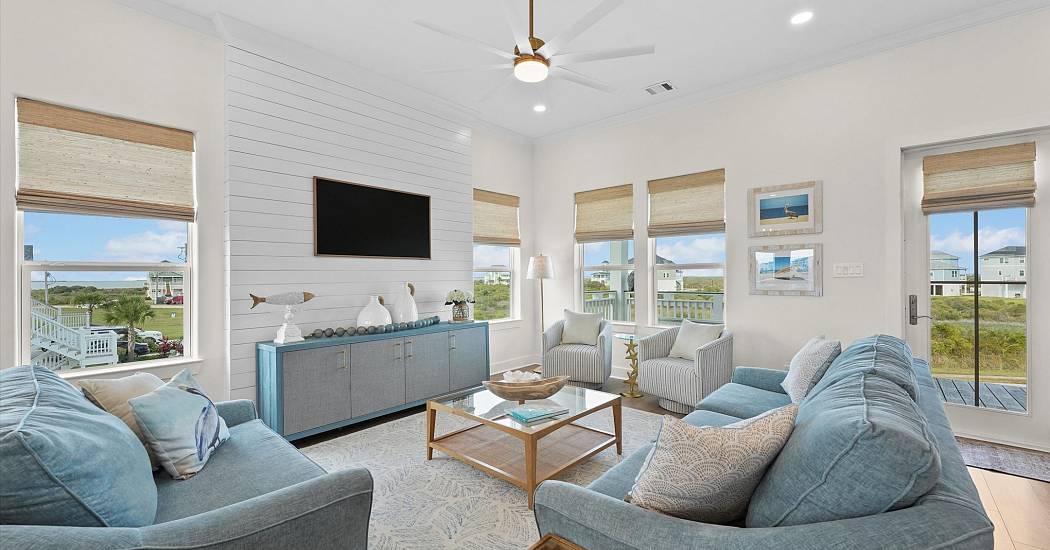 05-25935 Bay Breeze Dr-43.jpg