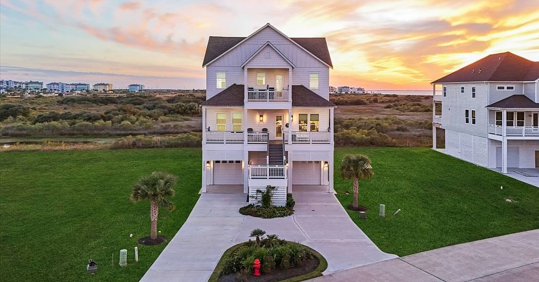 31-25935 Bay Breeze Dr- Twilight-13.jpg