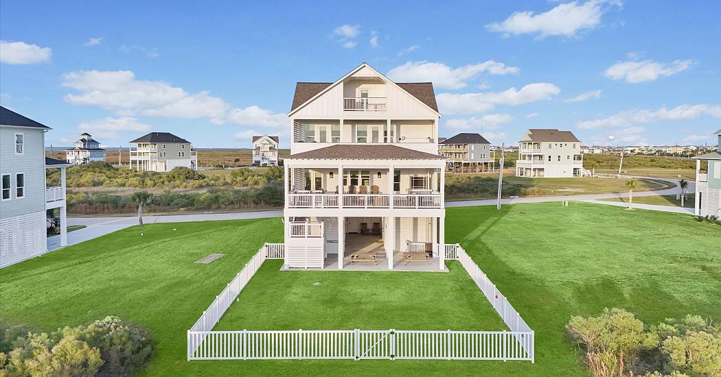 25-25935 Bay Breeze Dr-144.jpg