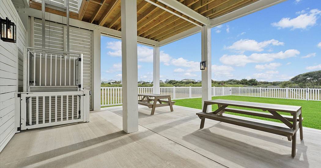 23-25935 Bay Breeze Dr-13.jpg