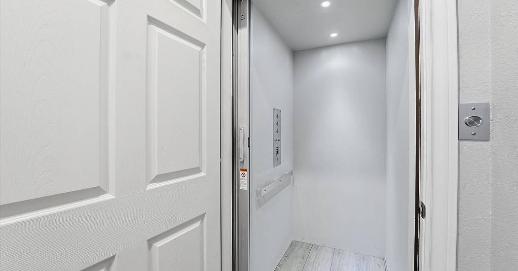 19-438 Amanda Cir-94.jpg