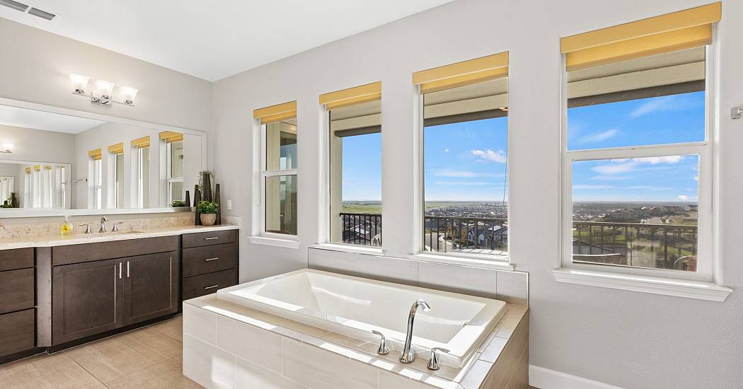 3363 Loggerhead Circle-64.jpg