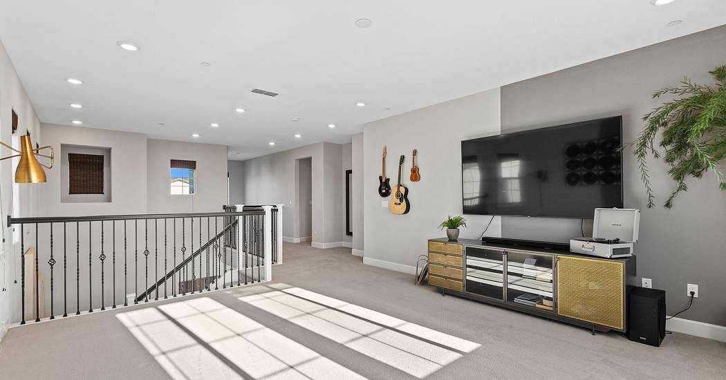 3363 Loggerhead Circle-39.jpg