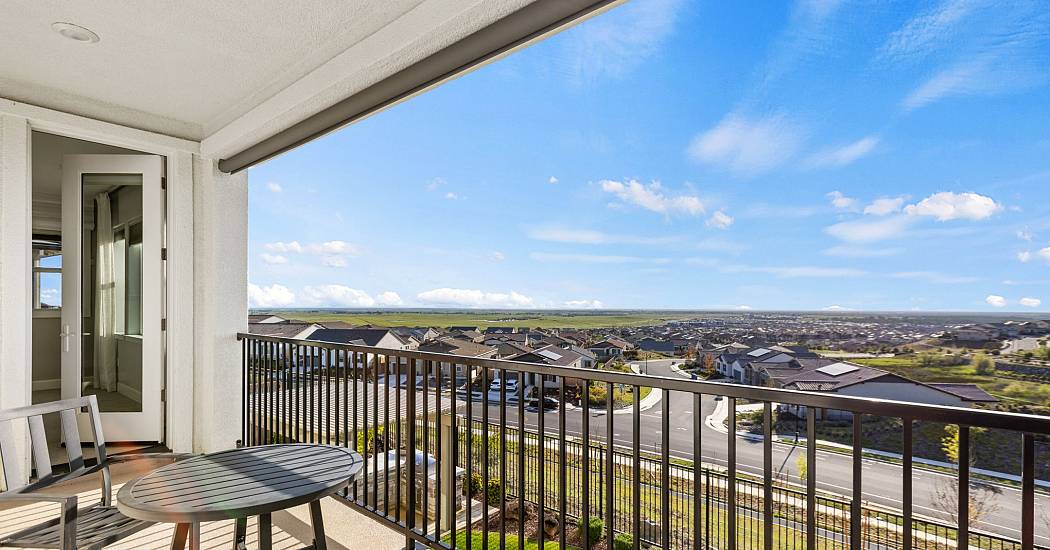 3363 Loggerhead Circle-56.jpg