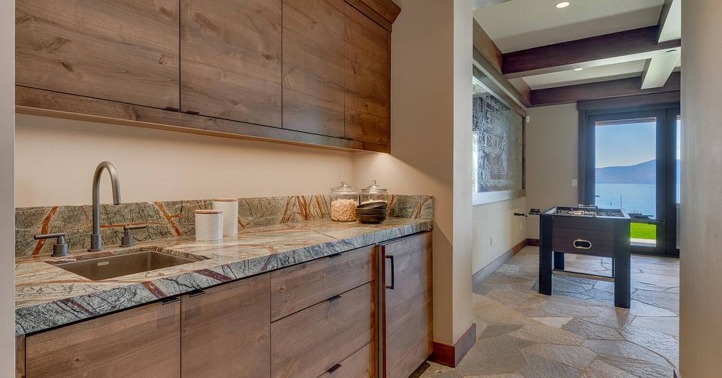 4250 N Lake Blvd Carnelian Bay-large-045-066-Wet Bar-1500x1000-72dpi.jpg