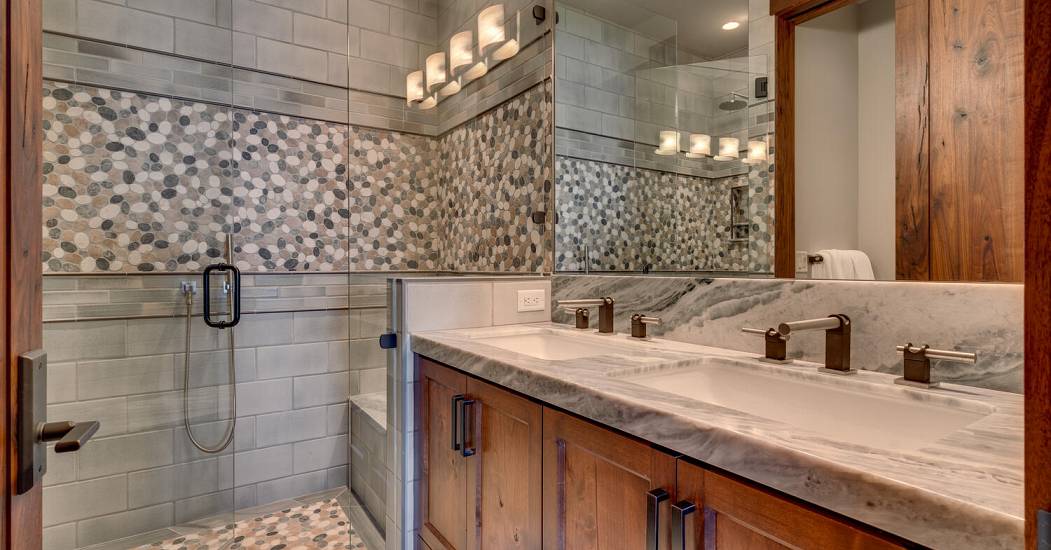 4250 N Lake Blvd Carnelian Bay-large-044-049-Bathroom-1500x1000-72dpi.jpg