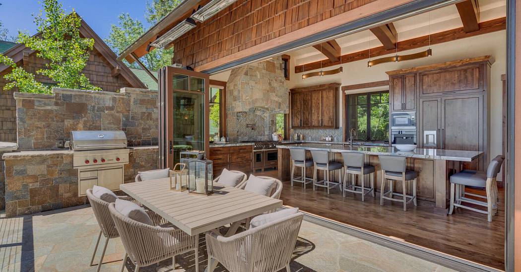 4250 N Lake Blvd Carnelian Bay-large-021-084-Outdoor Living Area-1500x1000-72dpi.jpg