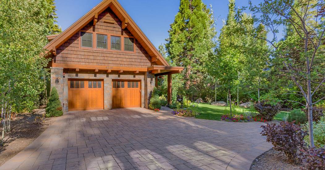 4250 N Lake Blvd Carnelian Bay-large-002-044-Front Exterior-1499x1000-72dpi.jpg
