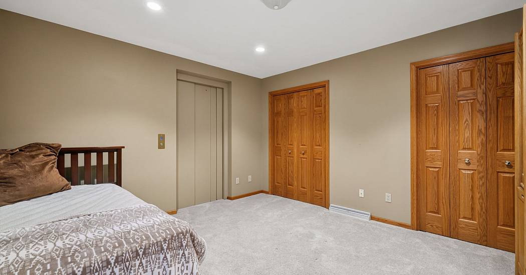 2026_3576_timber_ln_mh_mls-40.jpg