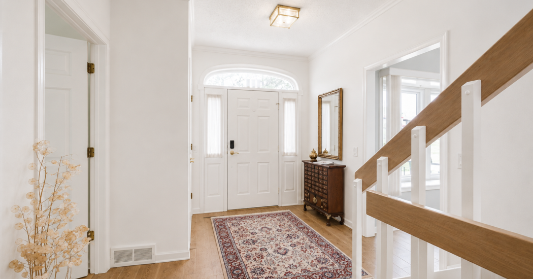 53 Golf entryway.png
