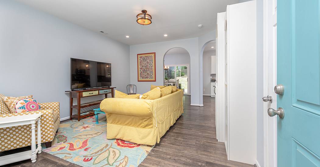 908WoodsidePark-4.jpg