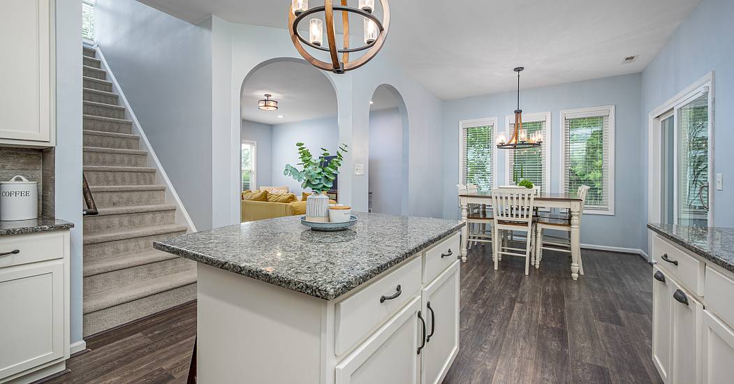 908WoodsidePark-13.jpg