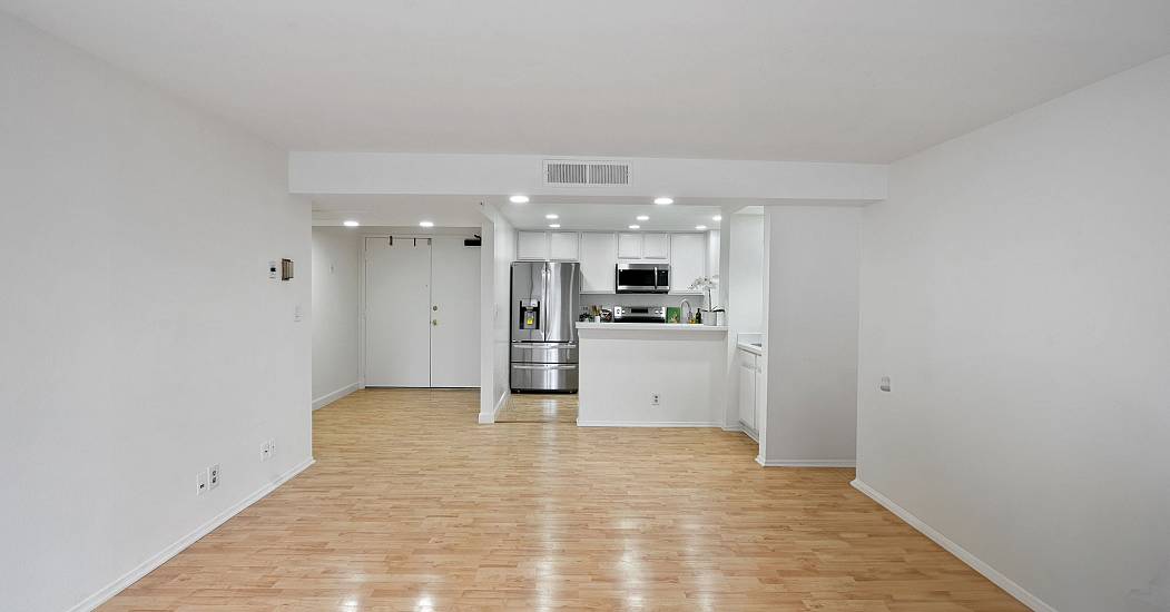 10535 Wilshire Blvd 410-12.jpg