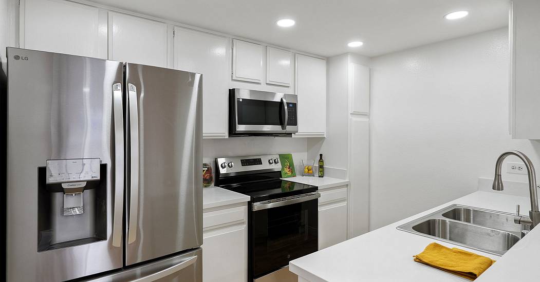 10535 Wilshire Blvd 410-16.jpg