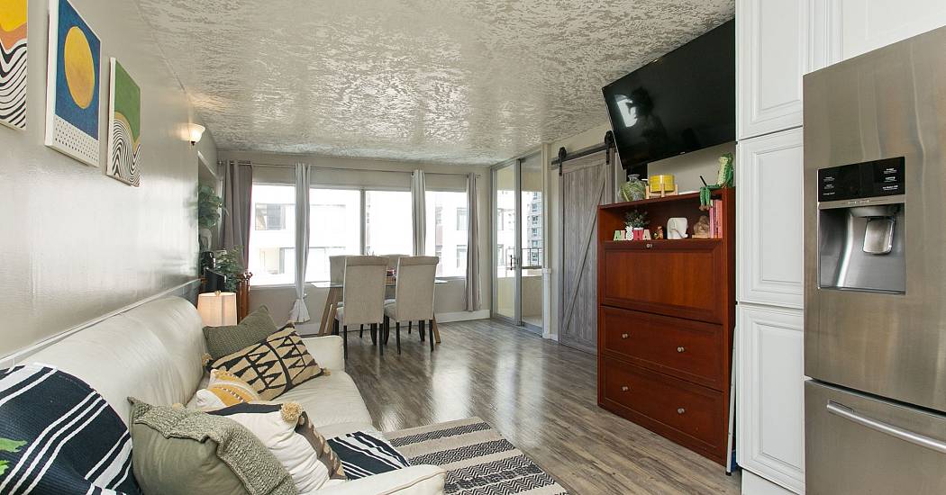 Living Room from Entry - Rachel Alsagoff.jpg