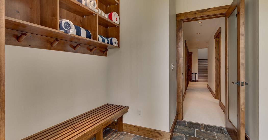 14040 Trailside Loop Truckee-large-034-049-Mudroom-1500x1000-72dpi.jpg