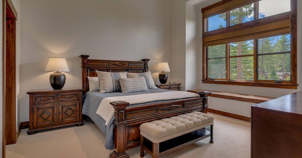 14040 Trailside Loop Truckee-large-017-020-Primary Bedroom En Suite-1500x1000-72dpi.jpg