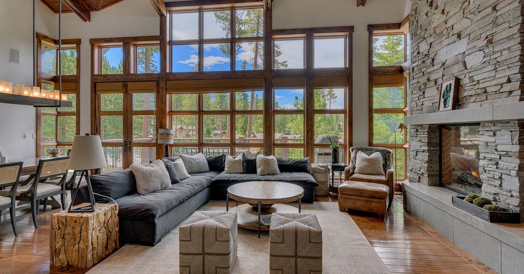 14040 Trailside Loop Truckee-large-008-033-Living Room-1500x1000-72dpi.jpg