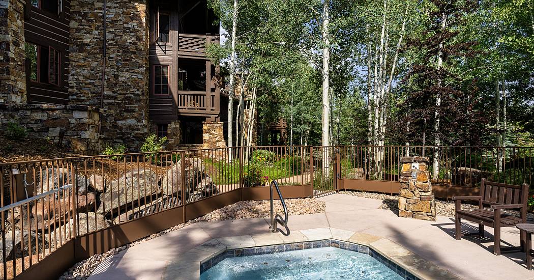 201_Settler's_Lodge_060.jpg