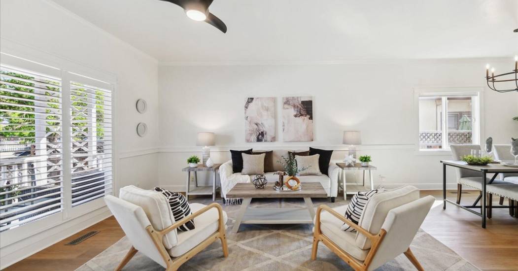 06-Living Room.jpg
