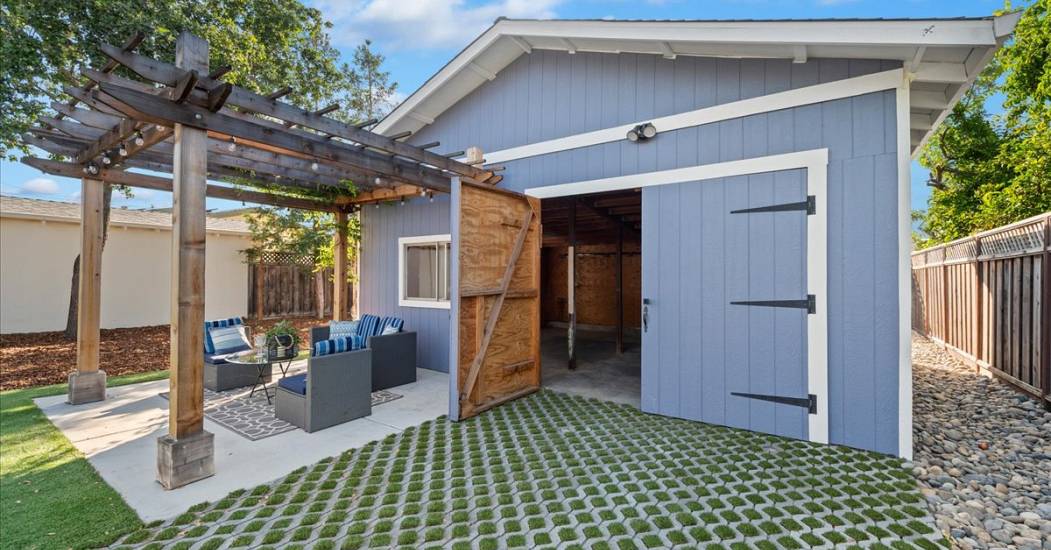 30-Patio and Garage.jpg