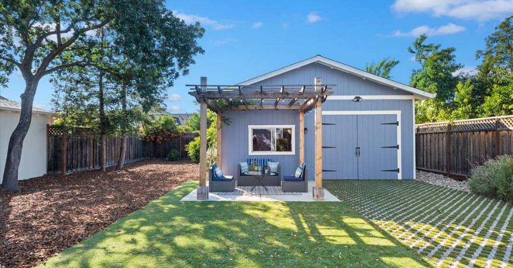 29-Patio and Garage.jpg