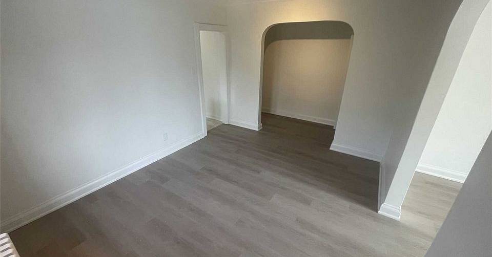 L3RycmViL2xpc3RpbmdzLzQ0LzMzLzE0LzkwL3AvMDBhNDkwODctYWU4NC00ODNmLTliMGItOThkOTFjODQyN2JiLmpwZw.jpg