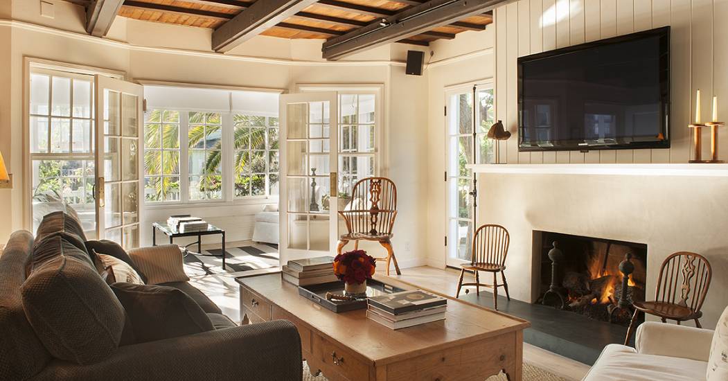 LivingRoom1Web.jpg