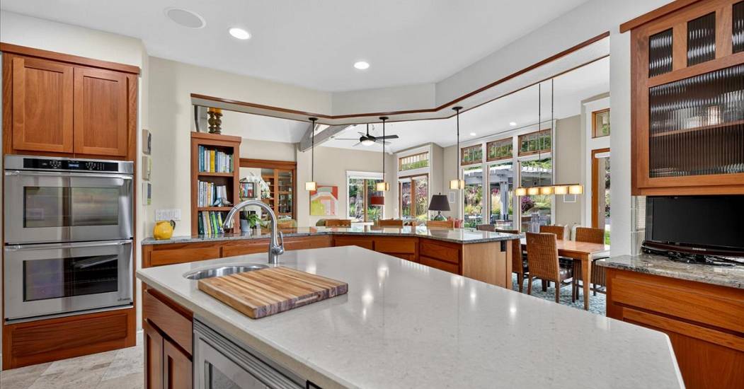 26-Kitchen to Family Room.jpg