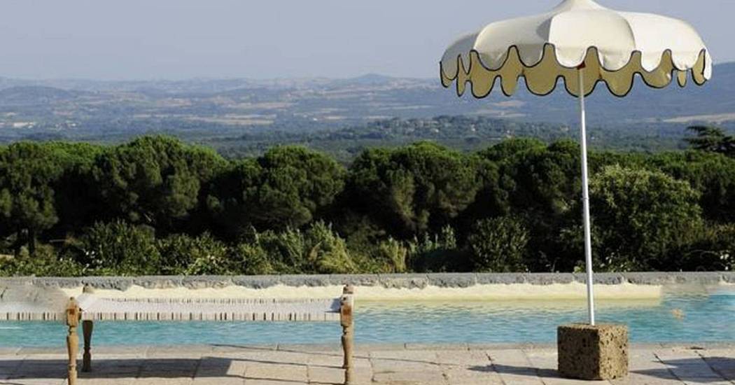 piscina torre del falco.jpg