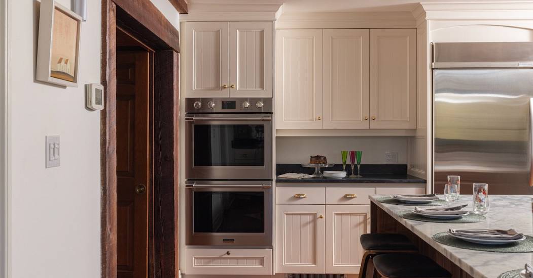 8. 7_Kitchen Appliance nook MLS.jpeg