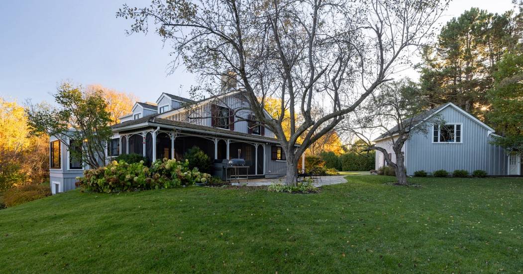 25. 24_House + coach house MLS_.jpeg