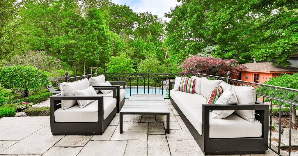 1257_tecumseh_park_drive_exteriors-19_768.jpg
