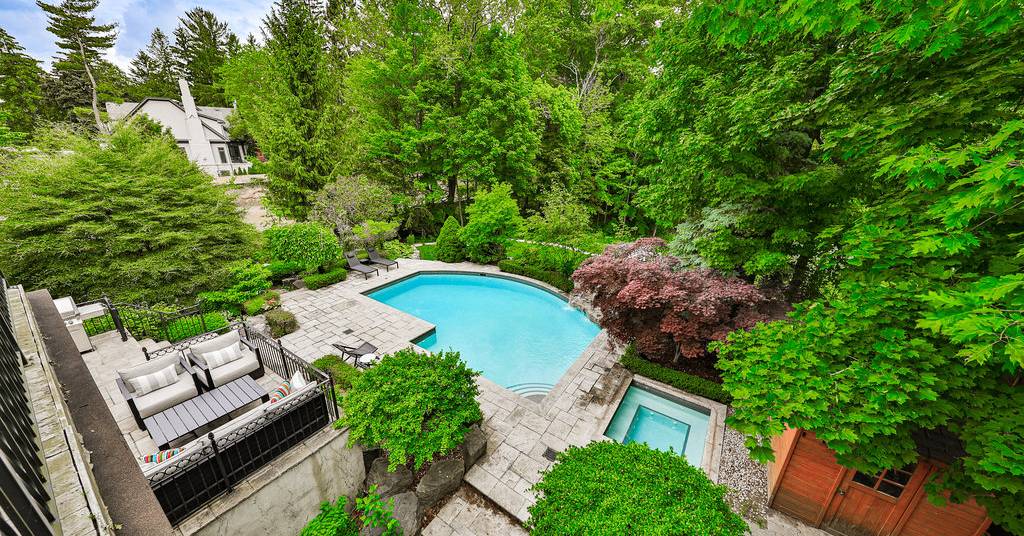 1257_tecumseh_park_drive_exteriors-26_650.jpg
