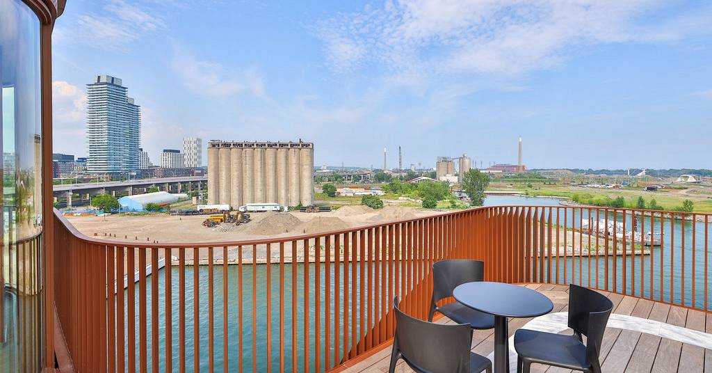 083_214-155_merchant-s_wharf_-76_85.jpg