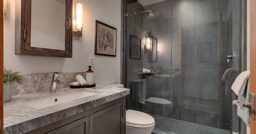 1620 Lanny Ln Olympic Valley-large-028-039-Bathroom-1500x1000-72dpi.jpg