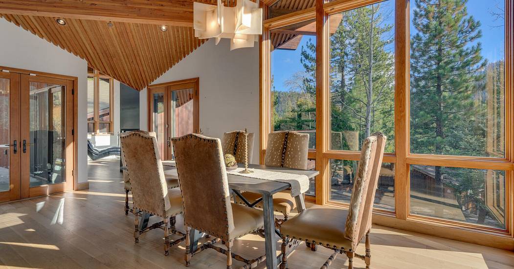 1620 Lanny Ln Olympic Valley-large-015-005-Dining Room-1500x1000-72dpi.jpg