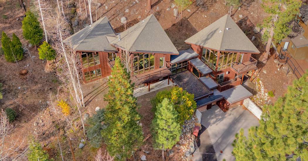 1620 Lanny Ln Olympic Valley-large-003-025-Front Exterior drone-1500x1000-72dpi.jpg